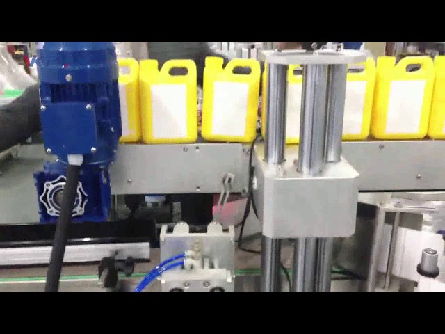 Этикетировочная машина для бутылок с автоматическим очистителем